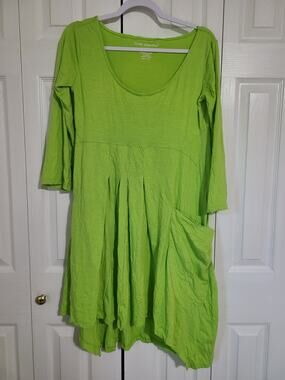 Pleats collection small women's green t-shirt dress